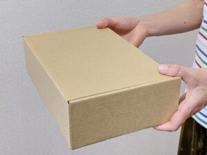 荷物受け取り（段ボール：体あり）